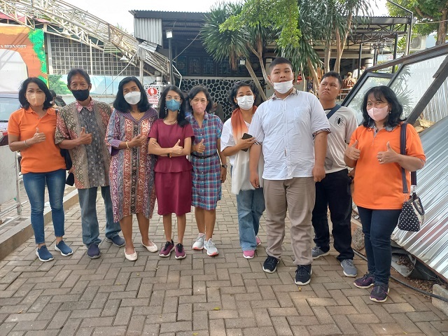 bpak ibu agus penta sbg anak biaa saja PENTA PAKAI InI